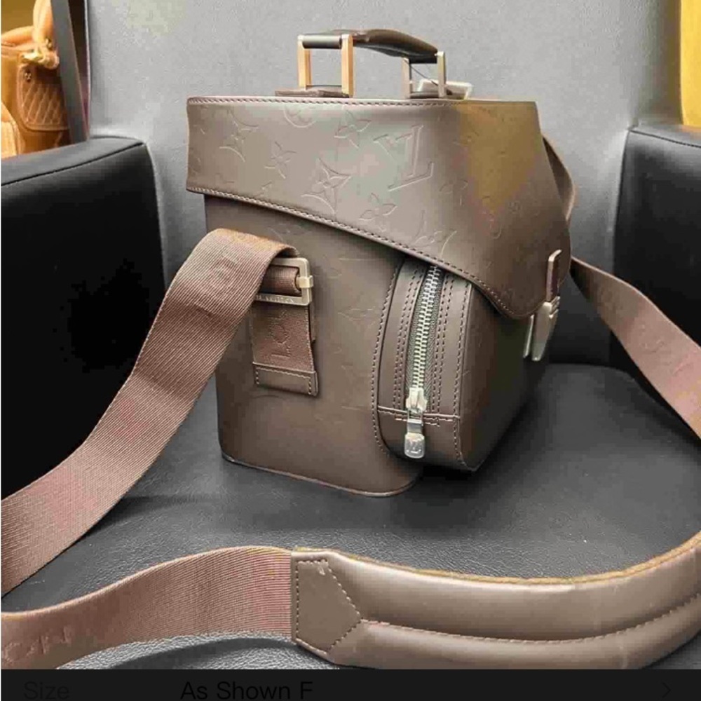 Authentic pre loved Louis Vuitton!!🥰🥰Charly Monogram- Glacéd Brown Leather - Picture 9 of 15
